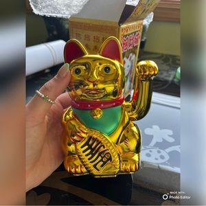 Gold Maneki Neko Lucky Cat